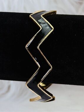 Vintage Goldtone Black Chevron Zigzag Cuff Bracelet